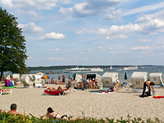 Strand in Klink und Schifffahrt auf der Müritz Strand in Klink und Schifffahrt auf der Müritz